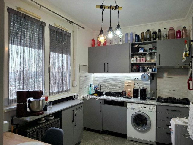 Eladó téglalakás, Békéscsabán 25.99 M Ft, 1 szobás