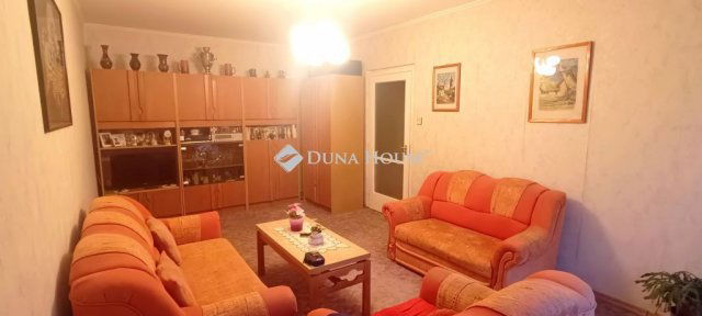 Eladó panellakás, Budapesten, III. kerületben 61.9 M Ft