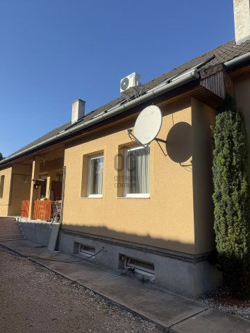 Eladó ikerház, Győrújfalun 79.99 M Ft, 3 szobás