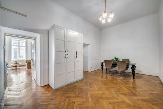 Eladó téglalakás, Budapesten, V. kerületben 189 M Ft, 2 szobás