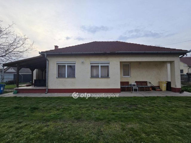 Eladó családi ház, Kabán 49.5 M Ft, 3 szobás