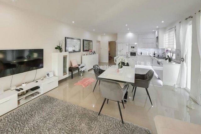 Eladó családi ház, Kecskeméten 103.9 M Ft, 4 szobás