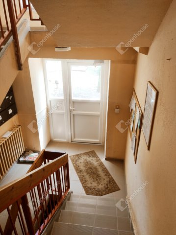 Eladó panellakás, Szegeden 49.9 M Ft, 2 szobás
