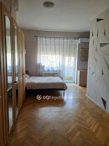 Eladó téglalakás, Pécsett 57 M Ft, 2+1 szobás