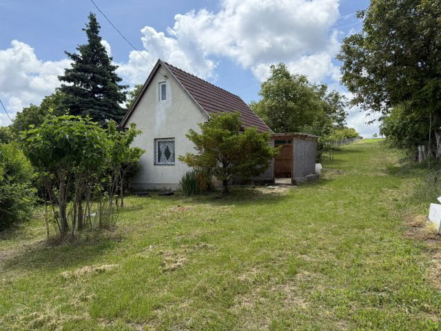 Eladó családi ház, Lovasberényben 18.2 M Ft, 2 szobás