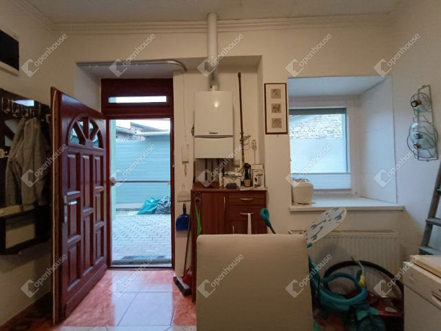 Eladó téglalakás, Sopronban 47.5 M Ft, 2 szobás