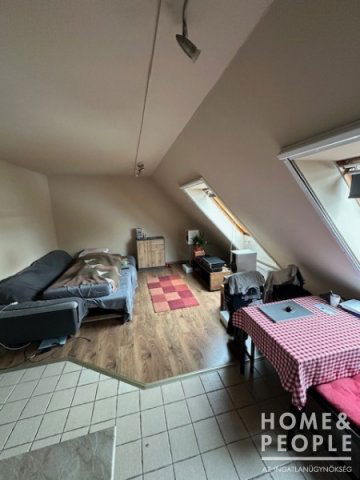 Eladó téglalakás, Szegeden 53.78 M Ft, 2+1 szobás