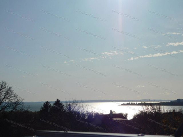 Eladó családi ház, Balatonfűzfőn 170 M Ft, 20 szobás