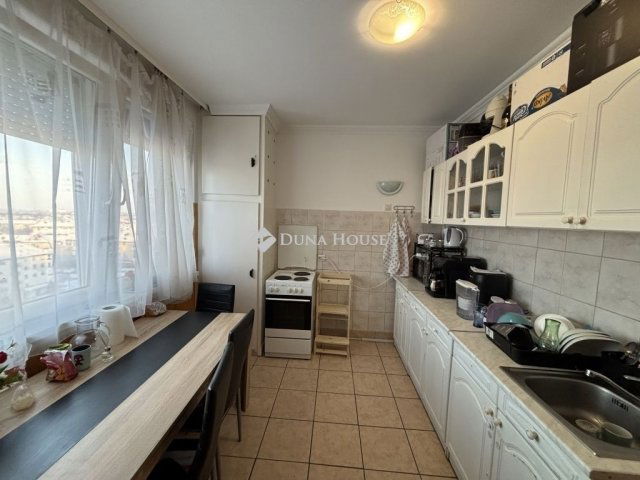 Eladó panellakás, Debrecenben 62 M Ft, 2 szobás