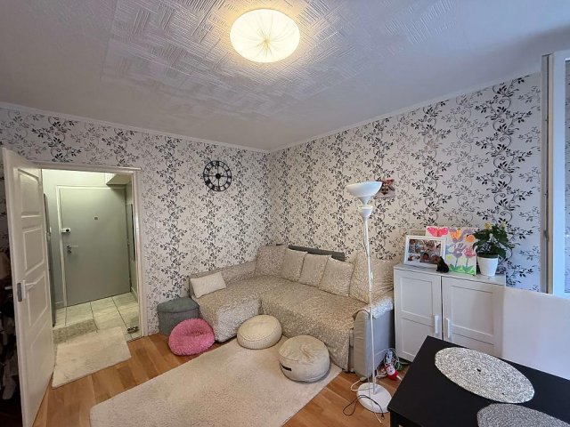 Eladó panellakás, Szentendrén 56.9 M Ft, 2 szobás