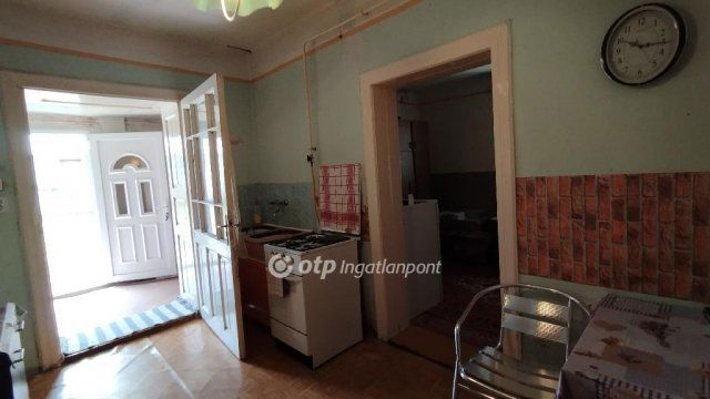 Eladó családi ház, Farmoson 21.5 M Ft, 2 szobás