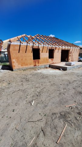 Eladó ikerház, Gödöllőn 125 M Ft, 5 szobás