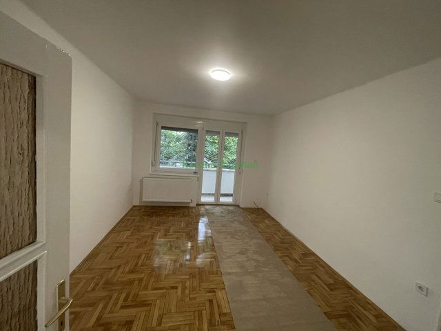 Eladó téglalakás, Nyíregyházán 36 M Ft, 2 szobás