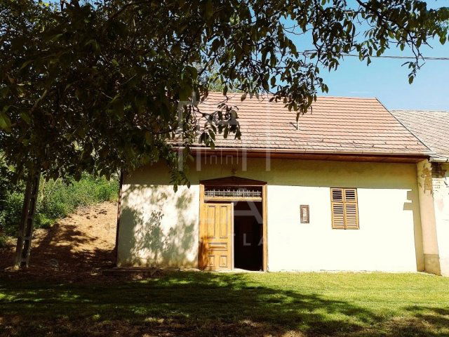 Eladó családi ház, Versenden 2.95 M Ft, 1 szobás
