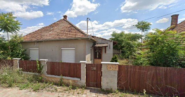 Eladó családi ház, Abonyban 30 M Ft, 3 szobás