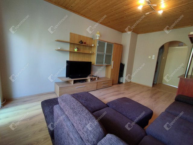 Eladó téglalakás, Siófokon 67.9 M Ft, 3 szobás