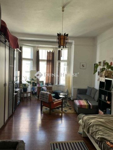 Eladó téglalakás, Budapesten, IX. kerületben 72.9 M Ft, 1 szobás