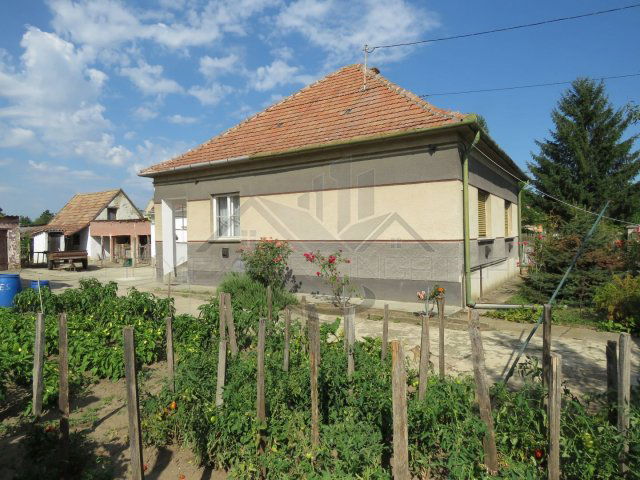 Eladó családi ház, Győrött 65.9 M Ft, 4 szobás