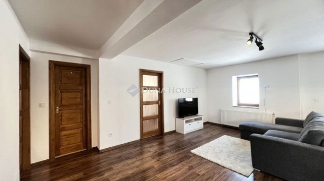 Eladó családi ház, Egerben 72.9 M Ft, 1+2 szobás