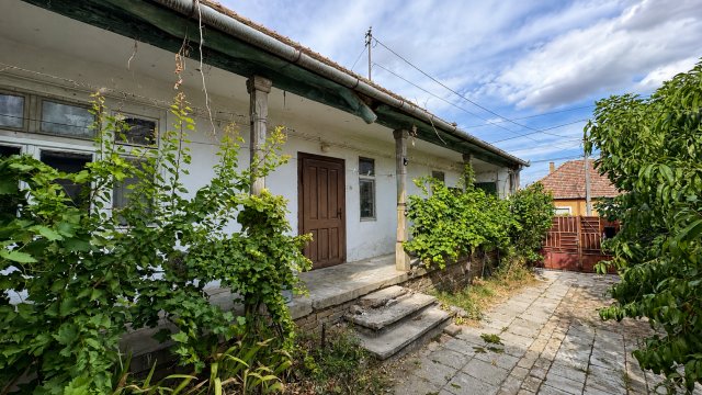 Eladó családi ház, Várdombon 19.9 M Ft, 3 szobás