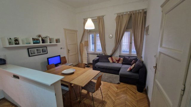 Eladó téglalakás, Budapesten, VI. kerületben, Dessewffy utcában