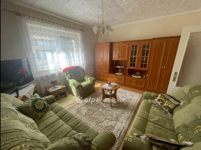Eladó családi ház, Erdőtelken 31.5 M Ft, 2+1 szobás