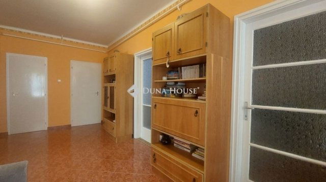 Eladó családi ház, Siklóson 67.9 M Ft, 3+3 szobás