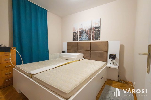 Kiadó téglalakás, albérlet, Szegeden 220 E Ft / hó, 3 szobás