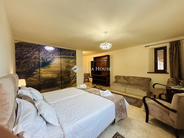 Eladó üzlethelyiség, Mádon, Rákóczi utcában 520 M Ft