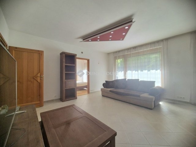 Eladó téglalakás, Budapesten, III. kerületben 94.9 M Ft