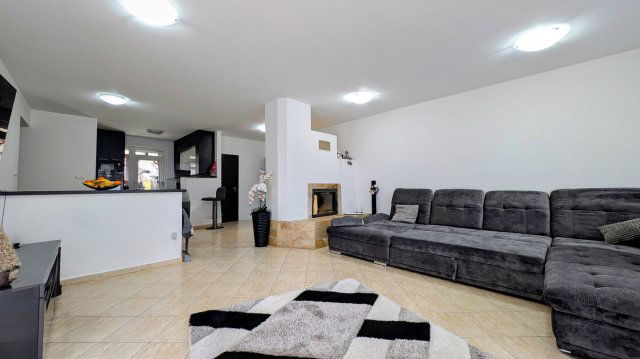 Eladó családi ház, Kecskeméten 158 M Ft, 3 szobás