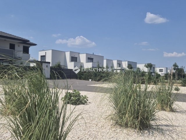 Eladó ikerház, Budapesten, XVIII. kerületben 162.5 M Ft, 4 szobás