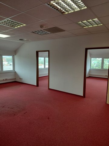 Kiadó iroda, Budapesten, XXI. kerületben 399 E Ft / hó, 5 szobás