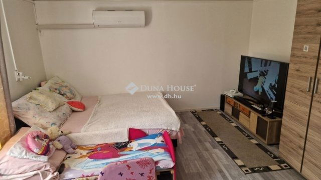Eladó családi ház, Domonyban 29.9 M Ft, 4 szobás