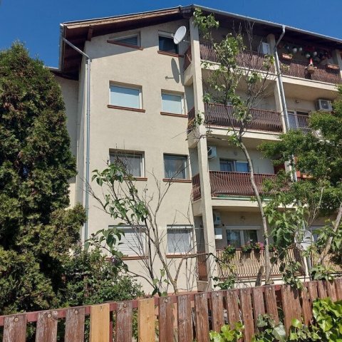 Eladó téglalakás, Szigetszentmiklóson 67.2 M Ft, 3+1 szobás