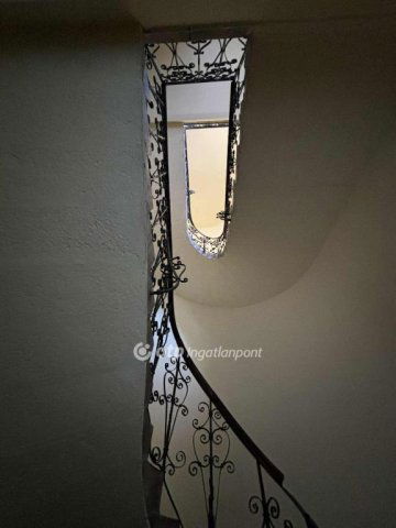 Eladó téglalakás, Budapesten, VII. kerületben 46.9 M Ft