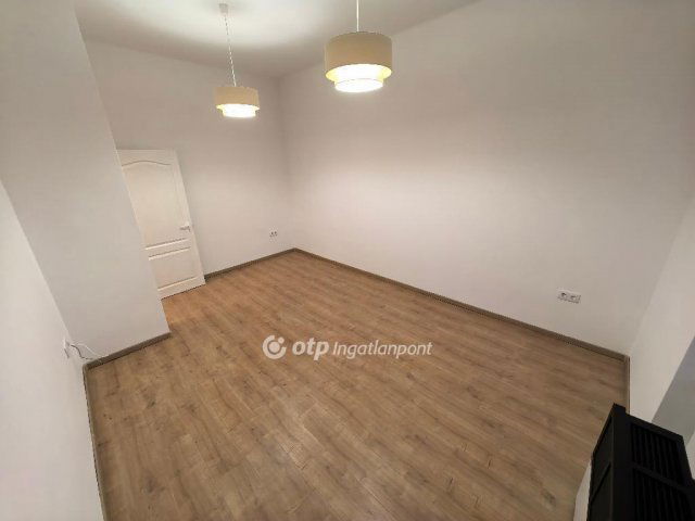 Eladó téglalakás, Debrecenben 57.9 M Ft, 2 szobás