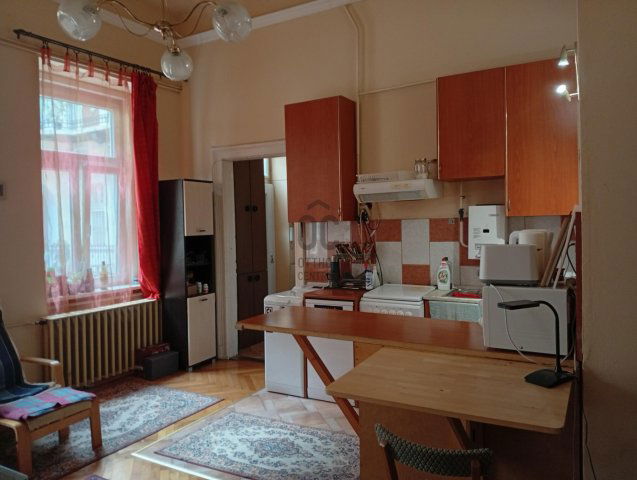 Eladó téglalakás, Budapesten, VI. kerületben 93 M Ft, 3 szobás