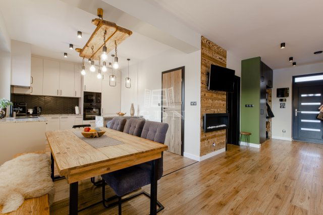 Eladó ikerház, Szadán 184.99 M Ft, 4+1 szobás