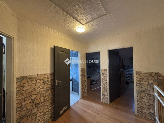 Eladó családi ház, Lábatlanon, Rákóczi Ferenc úton 73.5 M Ft