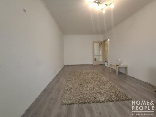 Eladó téglalakás, Szegeden 53.6 M Ft, 2 szobás