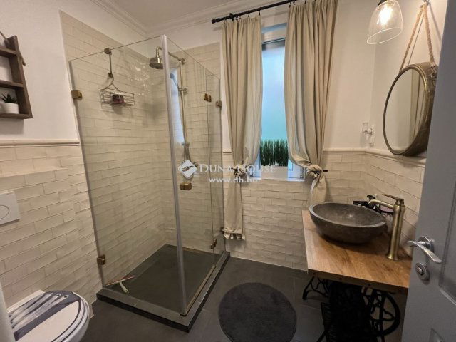 Eladó ikerház, Törökbálinton 325 M Ft, 5 szobás