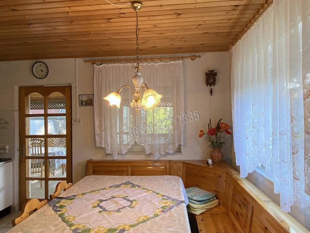 Eladó nyaraló, Szigetbecsén 89.9 M Ft, 4 szobás