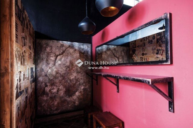 Eladó üzlethelyiség, Budapesten, XXI. kerületben 690 M Ft