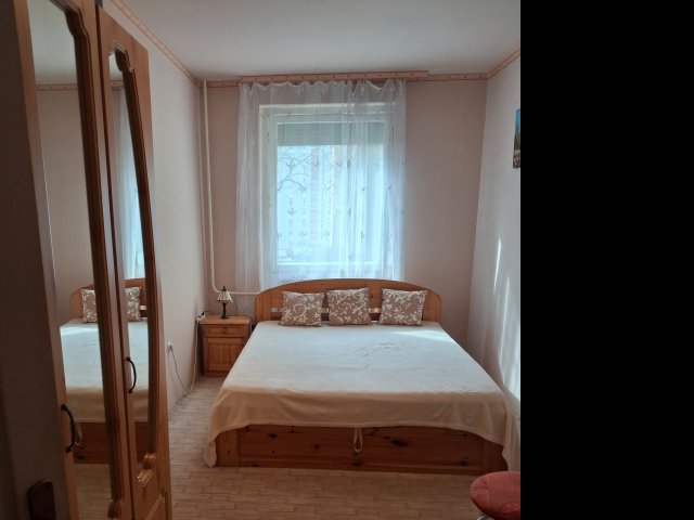 Eladó panellakás, Pécsett 49.9 M Ft, 2 szobás