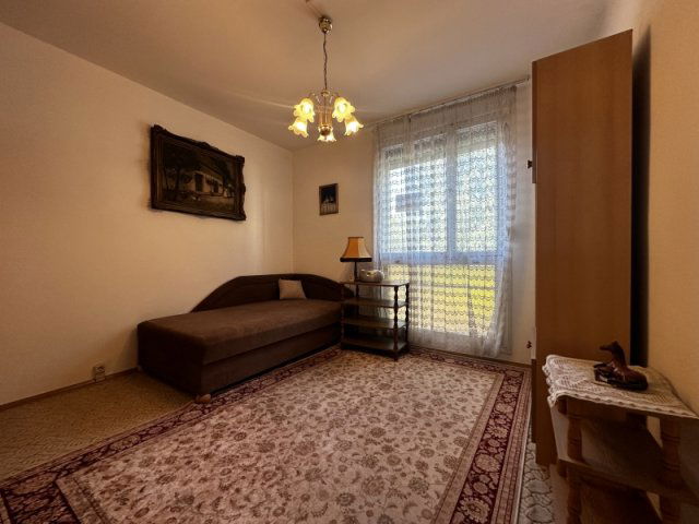 Eladó panellakás, Pécsett, Sarolta utcában 48 M Ft, 3 szobás