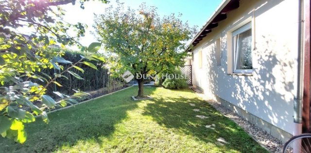 Eladó téglalakás, Szombathelyen 119.99 M Ft, 5 szobás