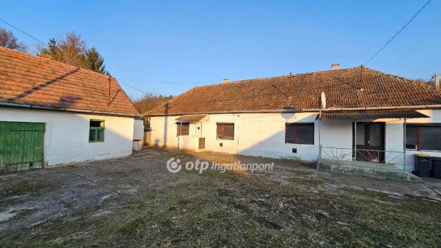 Eladó családi ház, Cserépfaluban 23 M Ft, 4 szobás