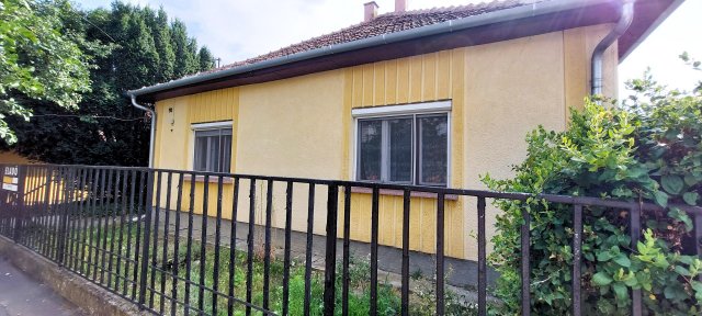 Eladó családi ház, Békéscsabán 29.9 M Ft, 2 szobás