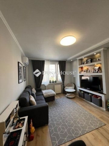 Eladó panellakás, Budapesten, XV. kerületben 68 M Ft, 2 szobás